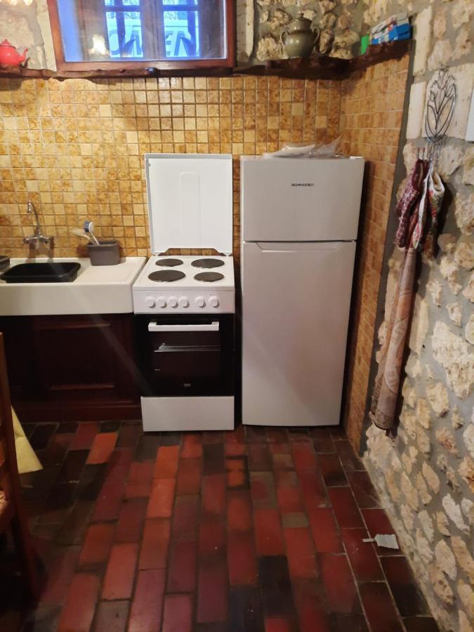 Traditional Charentais Cottage In Countryside 25 Minutes From Royan Balanzac Exterior photo